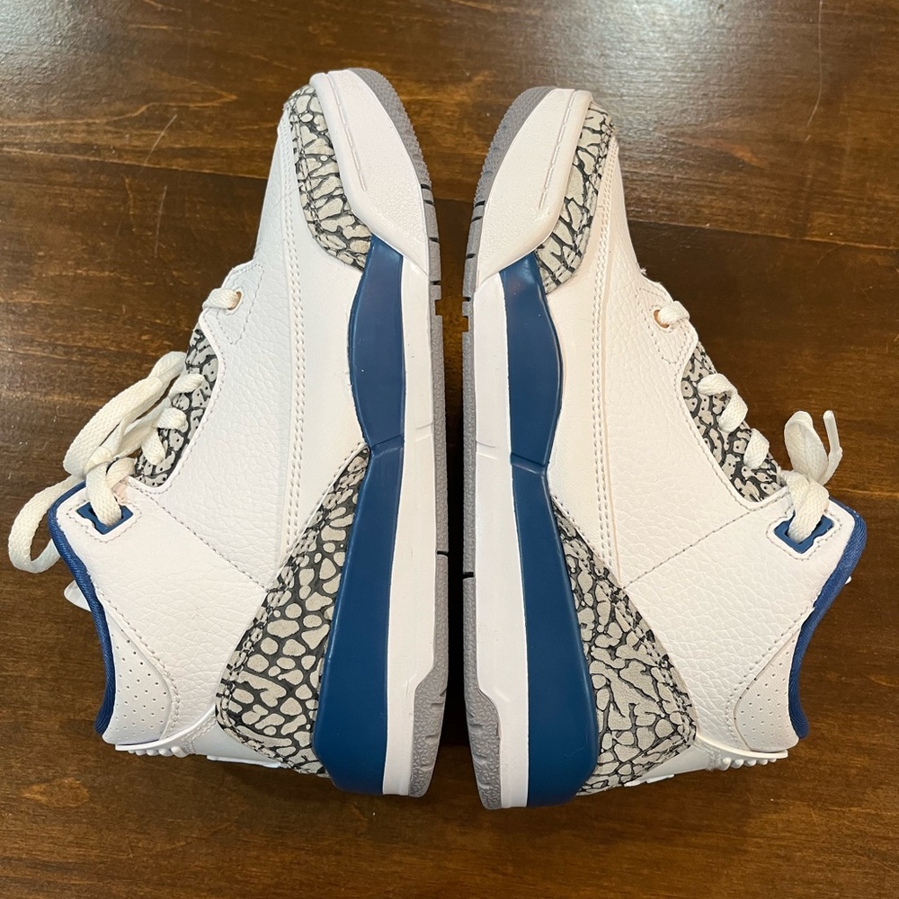 Boys’ Jordan Retro 3